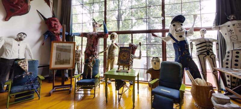 Mexico City: Frida Kahlo-Diego Rivera Studio House Tour - Entering the Studio House with a guide