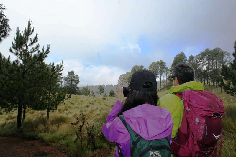 Mexico City: Guided Volcano Trek with Lunch - Cerro Altzomoni and the view toward Popo
