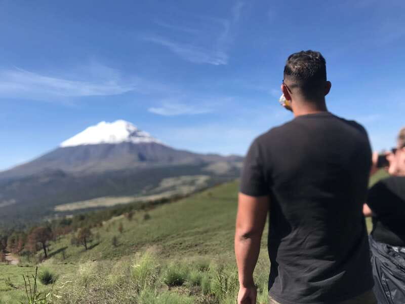 Mexico City: Guided Volcano Trek with Lunch - What the guide adds to the walk