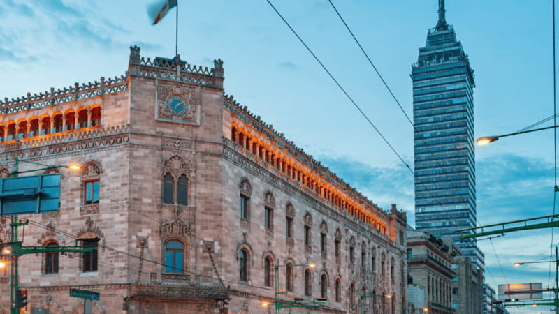 Mexico City: Guided walking tour through the most historic parts of the city. - Starting at the Zócalo and Metropolitan Cathedral