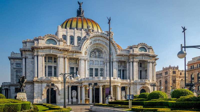 Mexico City: Historic Downtown Walking Tour - Starting at the Zócalo, the heart of Mexico City
