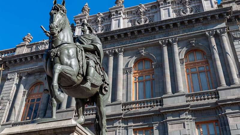 Mexico City: Historic Downtown Walking Tour - Entering the Metropolitan Cathedral