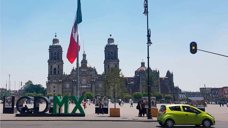 Mexico City: Historic Downtown Walking Tour - What the guides do well, and where the tour can falter
