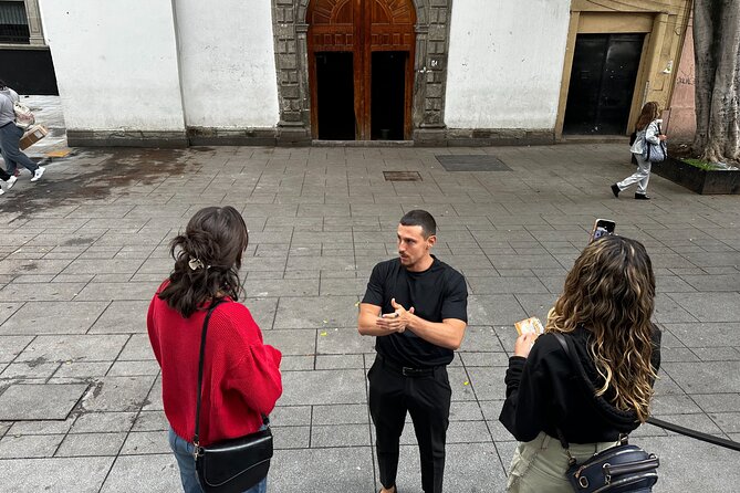 Mexico City Historical Centre Food Tour with 7 Authentic Tastings - República de Uruguay and the taco stop