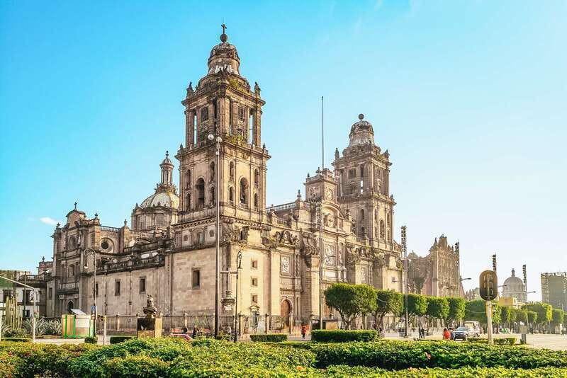 Mexico City: Hop-on Hop-off Bus Tour - Audio guide, earphones, and the Spanish volume problem