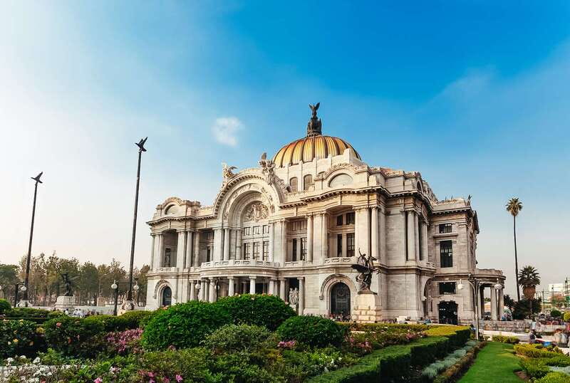 Mexico City: Hop-on Hop-off Bus Tour - Historic Downtown: the best introduction, with 19 stops