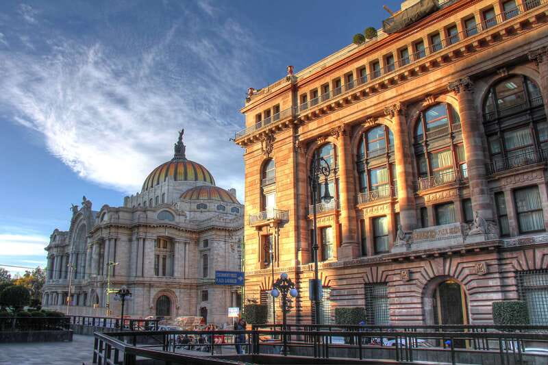 Mexico City: Hop-on Hop-off City Tour by Turibus 1-Day Pass - Waiting, connections, and the Zócalo problem