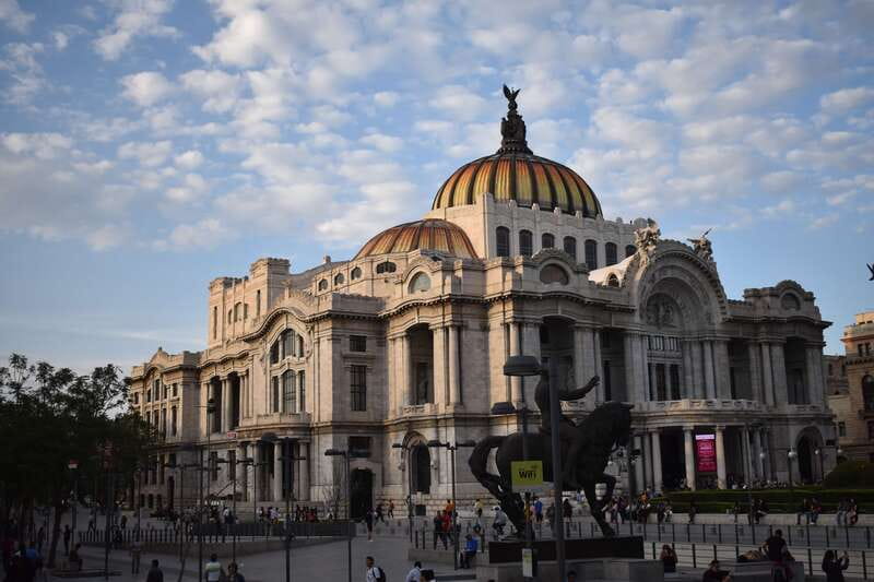 Mexico City: Mexican Folklore Ballet - Who will enjoy it most