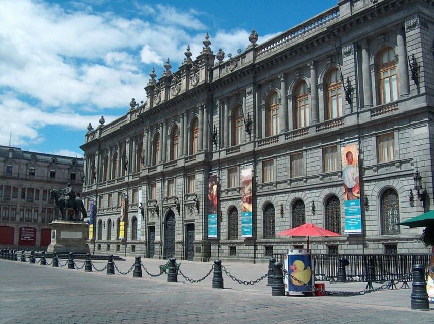 Mexico City Must-see Buildings & Palaces - Walking time, pace, and group options