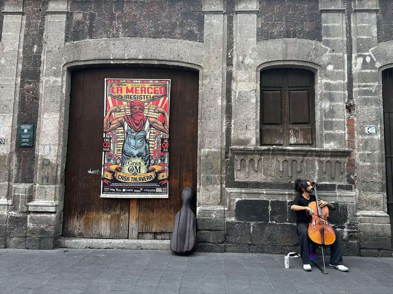Mexico City: Old Town Food Tour of 7 Tastings & Secret Dish - Chilaquiles in an open-air market