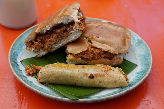 México City: Street Food to Home Cooking Food Tour - From street stalls to local restaurants