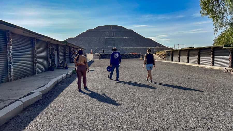 Mexico City: Teotihuacan Early or Afternoon Access Tour - The bus ride and the first comfort stop