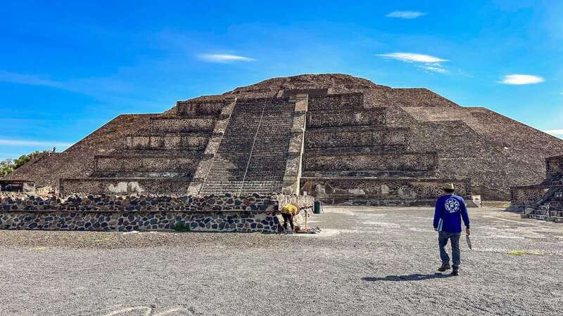 Mexico City: Teotihuacan, Tlatelolco & Basilica of Guadalupe - What the guides add to a busy schedule