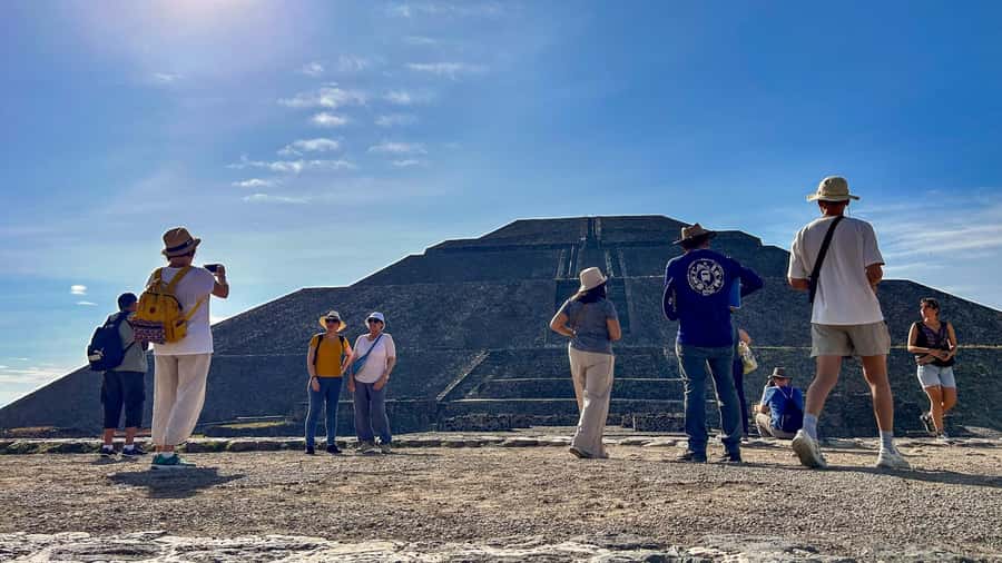 Mexico City: Teotihuacan, Tlatelolco & Guadalupe Shrine Tour - Practical advice for a better day