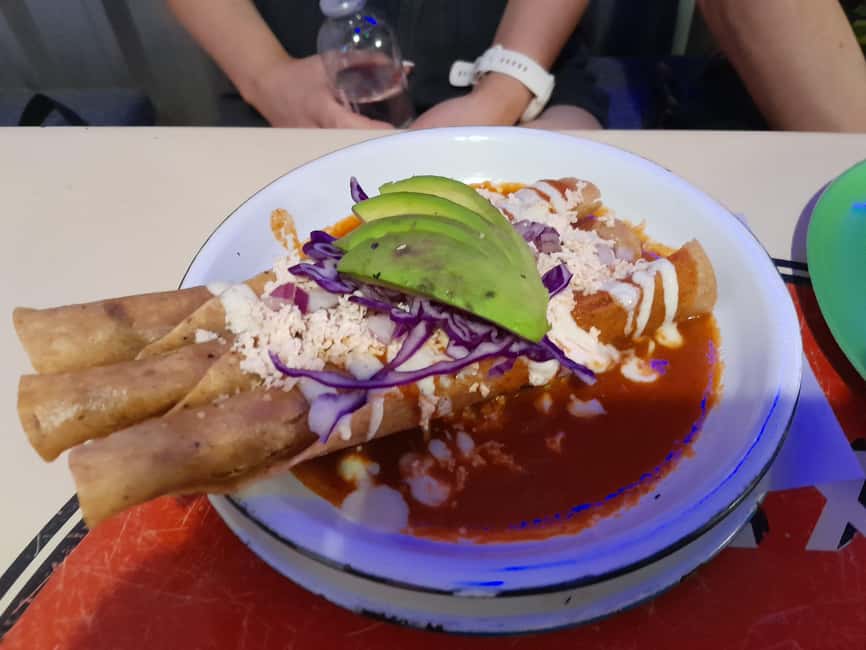 Mexico City: Vegan and Vegetarian Street Food Adventure - Zona Rosa is the right place to finish