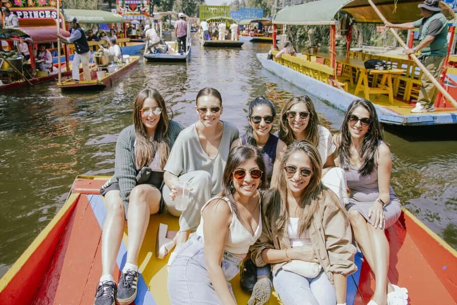 Mexico City: Xochimilco Boat with Guacamole & Premium Drinks - Practical comfort on the boat