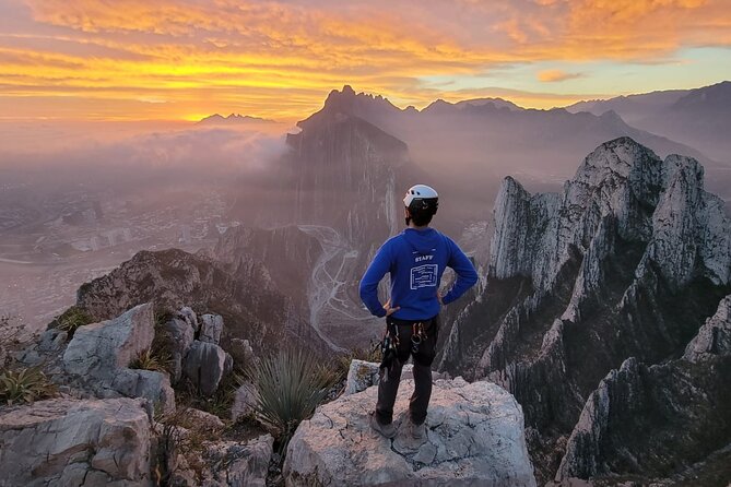Nido de los Aguiluchos, Monterrey: Hiking + Rock Climbing + 3 Rappels - A 5:00 am start in Monterrey
