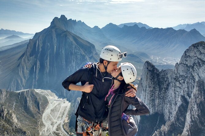 Nido de los Aguiluchos, Monterrey: Hiking + Rock Climbing + 3 Rappels - The first climb is the real fitness test