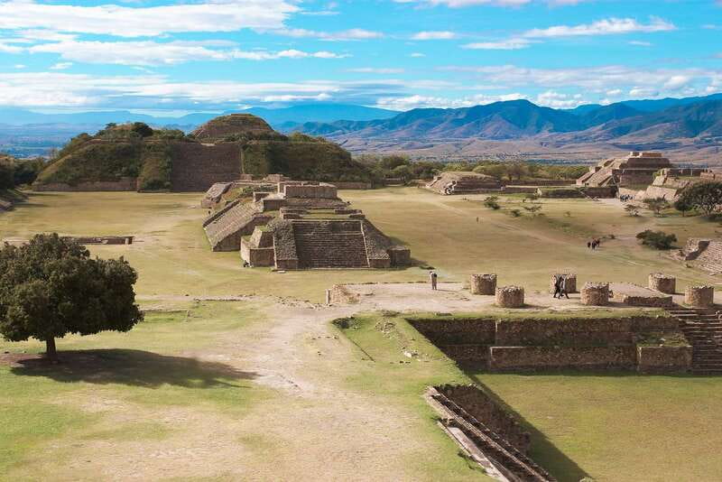 Oaxaca: Monte Alban Guided Archaeological Tour - Why Monte Albán is worth your morning