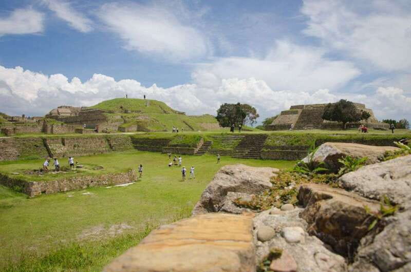 Oaxaca: Monte Alban Guided Archaeological Tour - Hotel pickup and the ride from Oaxaca