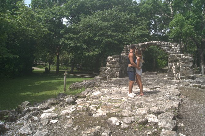 Off-Road Mayan Adventure in Cozumel with Snorkeling and Lunch - Playa Uvas: Lunch, Snorkeling, and a Needed Break