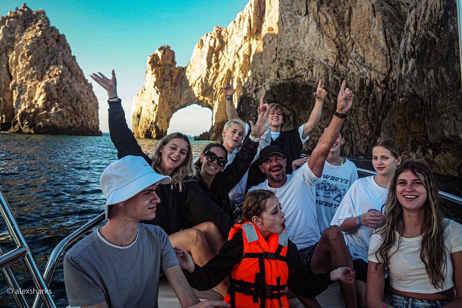 Open Ocean Safari and Whale Watching - El Arco: Cabo’s signature opening scene