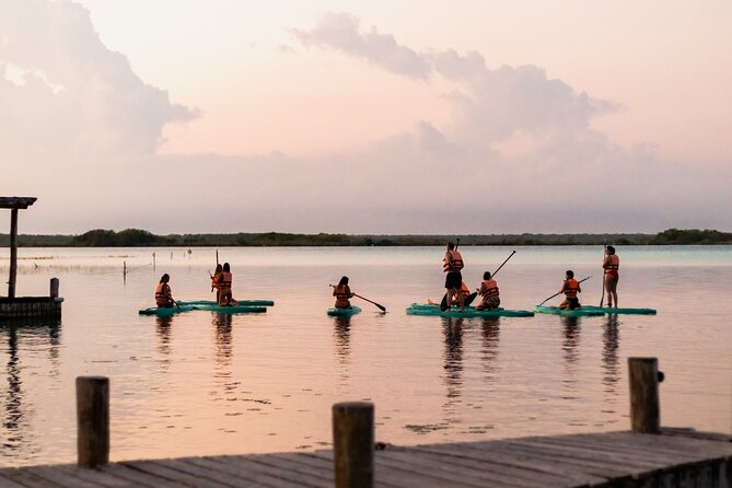 Paddleboarding and/or kayaking tour at sunrise in the lagoon of Bacalar - Paddleboard or kayak: choose your comfort level