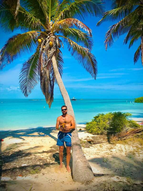 PARADISE ISLAND- ISLA CONTOY AND ISLA MUJERES - Beach lunch with chicken or Tikinxic-style fish