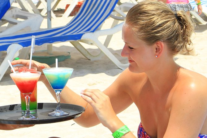 Playa Uvas Open Bar Exclusive Pass - Getting from the ferry or cruise port to the club