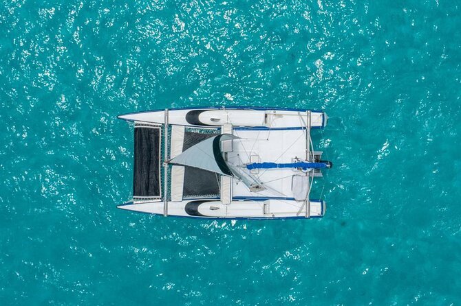 Premium Isla Mujeres Tour by Private Catamaran - Two hours to get a feel for Isla Mujeres