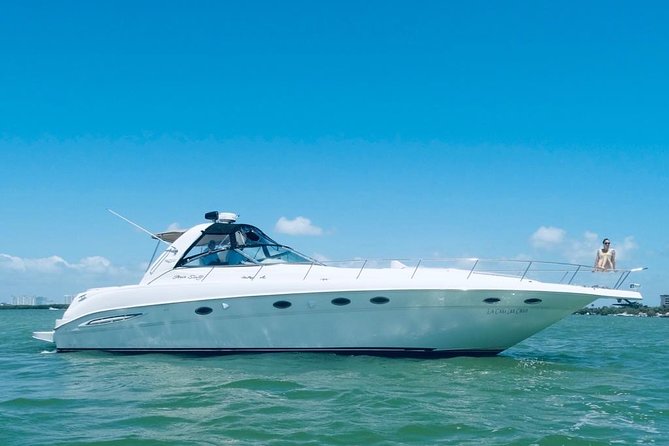 Private 50FT Yacht Rental in Cancún P8 - Leaving Sunset Marina for open Caribbean water