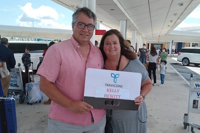 Private Airport Transportation in Mexico - Drinks and Small Comforts After the Flight