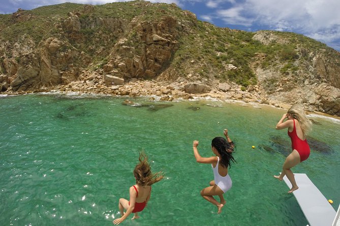 Private Cabo 35ft cat experience Food and open bar included! - The Arch, Lover’s Beach, and Pelican Rock