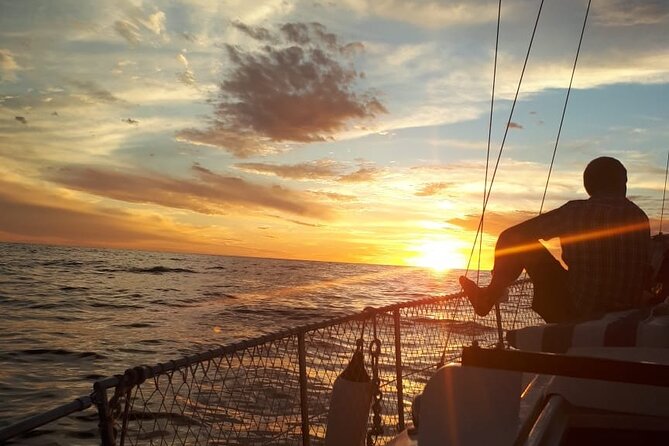 Private Cabo San Lucas Sunset Cruise on 33´ sailboat - Is $600 a Fair Price?