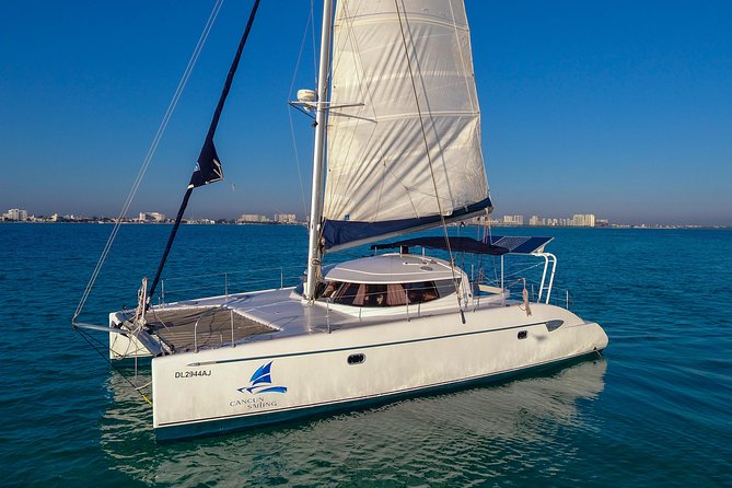 Private Catamaran from Cancun to Isla Mujeres | For up to 30 pepl - Sailing the bay and shaping your own schedule