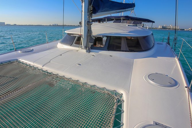 Private Catamaran from Cancun to Isla Mujeres | For up to 30 pepl - Open bar, lunch, and the real cost