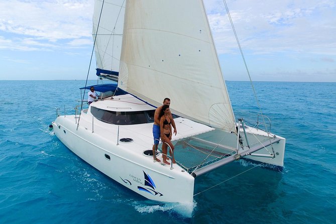 Private Catamaran from Cancun to Isla Mujeres | For up to 30 pepl - Setting out from Marina Las Perlas