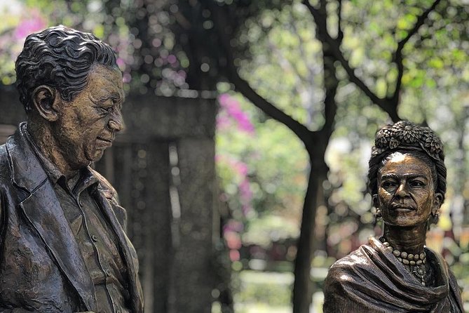 Private City Tour in Frida Kahlo, Coyoacan, and Xochimilco - Who should book this experience?