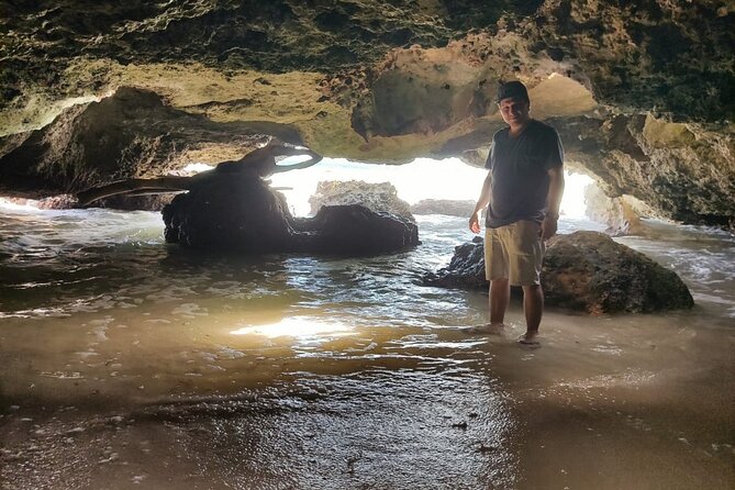 Private Cozumel Cave and Ruin Exploration Tour with Mexican Lunch - Cooling off in the Buenavista pool