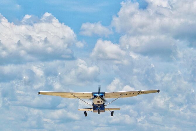 Private flight to Holbox from Cancun - What the 25 to 40 minute flight is like
