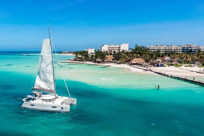 Private Luxury Catamaran Cancun to Isla Mujeres | For up to 30 pp - Snorkeling at El Farito