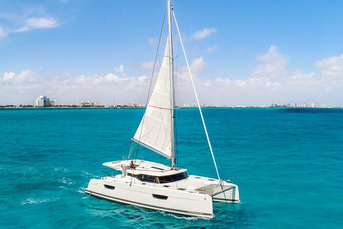 Private Luxury Catamaran Cancun to Isla Mujeres | For up to 30 pp - The check-in at Marina Las Perlas