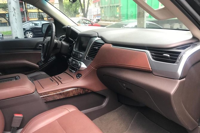 Private Or Shared Airport Transfers - What the VIP vehicle adds to the arrival