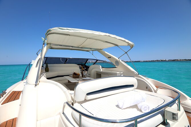 Private Premium Yacht 46FT Rental in Cancún - Who should book this Cancun yacht charter?
