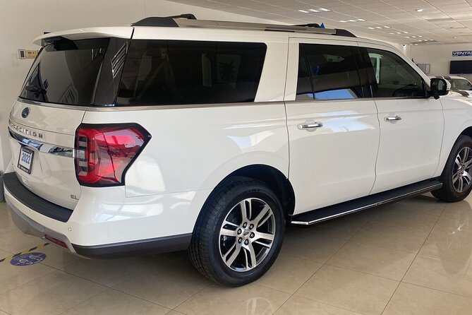Private RoundTrip from Airport to Hotels to Cabo San Lucas Zone 3 - A private ride that starts your Cabo trip calmly