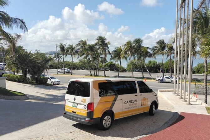 Private Roundtrip Transportation from CUN to Boulevard Kukulcan - What the private van means for your group