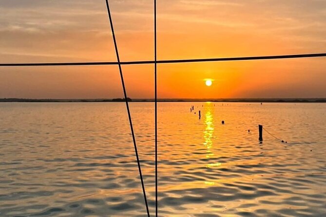 Private Sunrise Tour with Breakfast on Board - Meeting at Costera 451