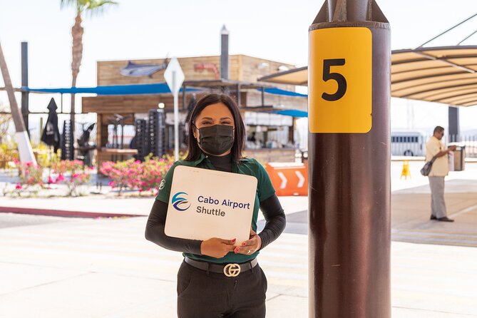 Private SUV Round-Trip from Airport to Hotels in Cabo San Lucas - A private ride instead of the airport scramble