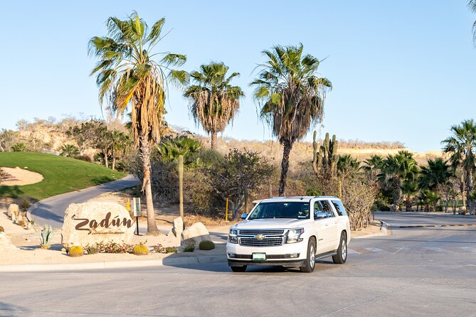 Private SUV Round-Trip from Airport to Hotels in Puerto Los Cabos - From SJD airport to your Puerto Los Cabos hotel