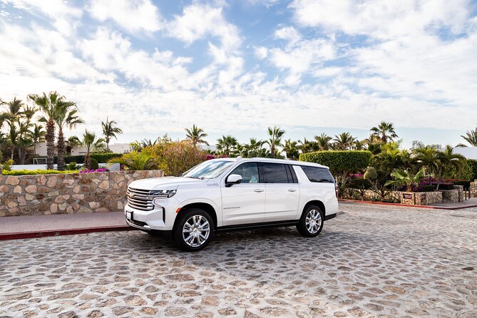 Private SUV Round-Trip from Airport to Hotels in the Corridor - Who should book this transfer?